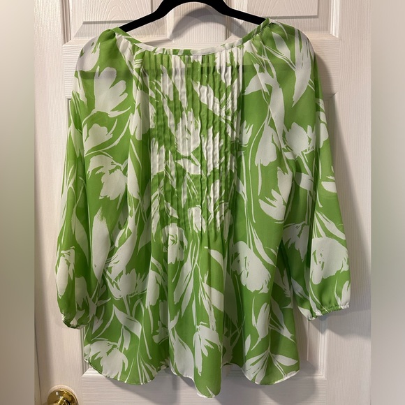 ❤️ BOGO Kelly Green Floral Blouse Size Large - Picture 7 of 8